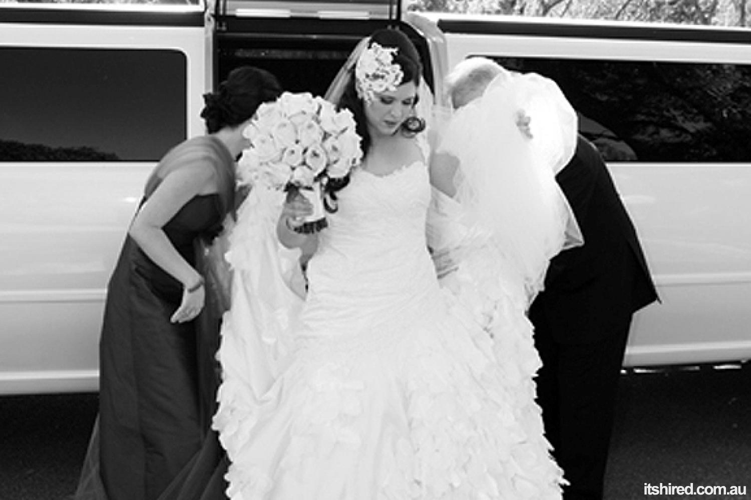 Dodge Nitro Wedding Car Hire Perth Bellagio Limousines