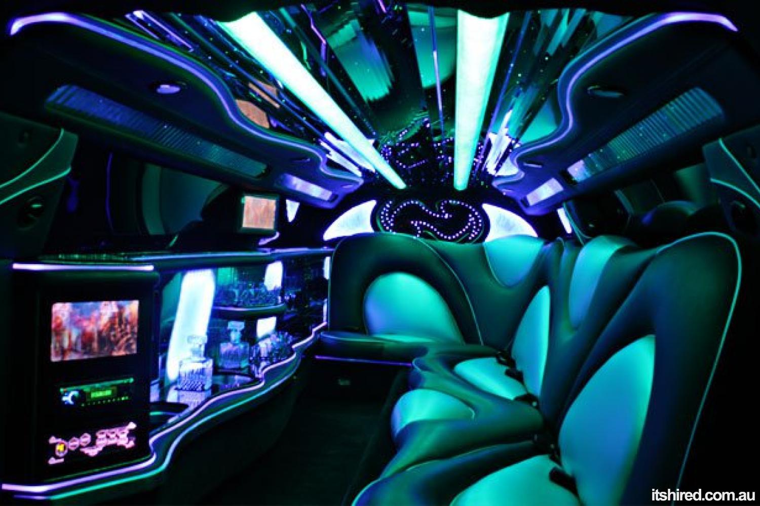 Chrysler 300c Wedding Car Hire Melbourne Amazing Limousines