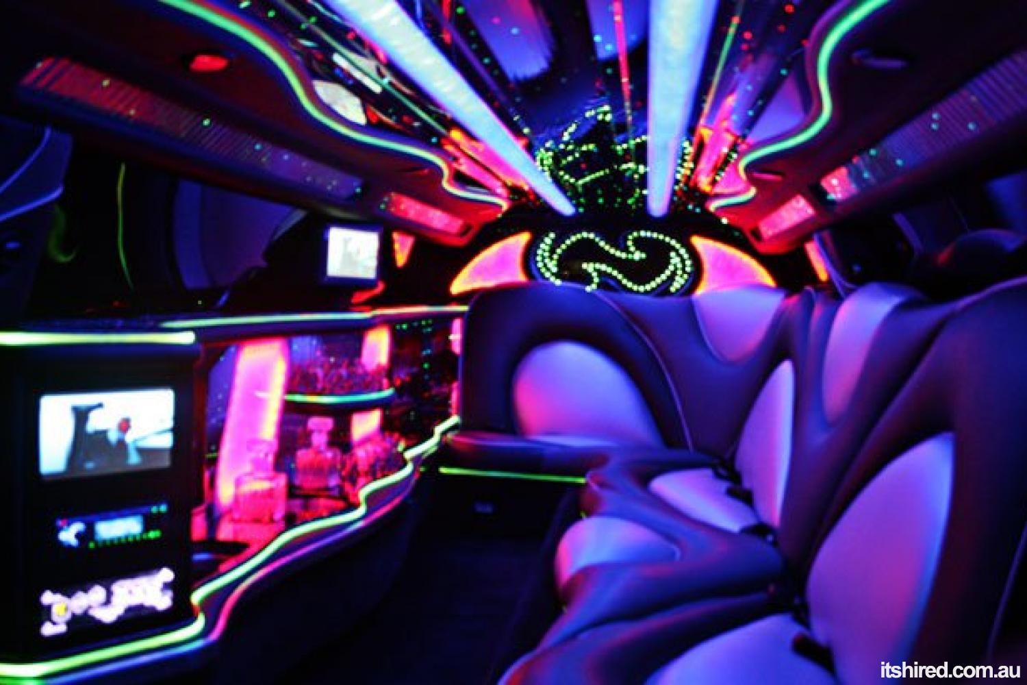 Chrysler 300c Wedding Car Hire Melbourne Amazing Limousines