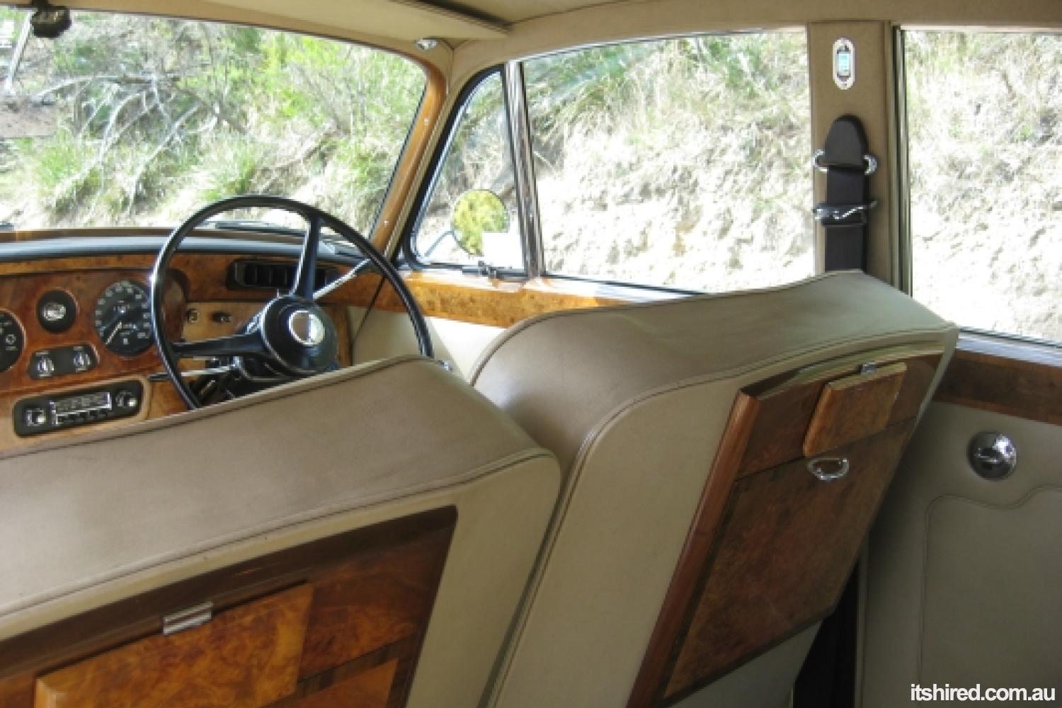 Rolls Royce Silver Cloud Wedding Car Hire Hobart Silver Cloud Transport TAS