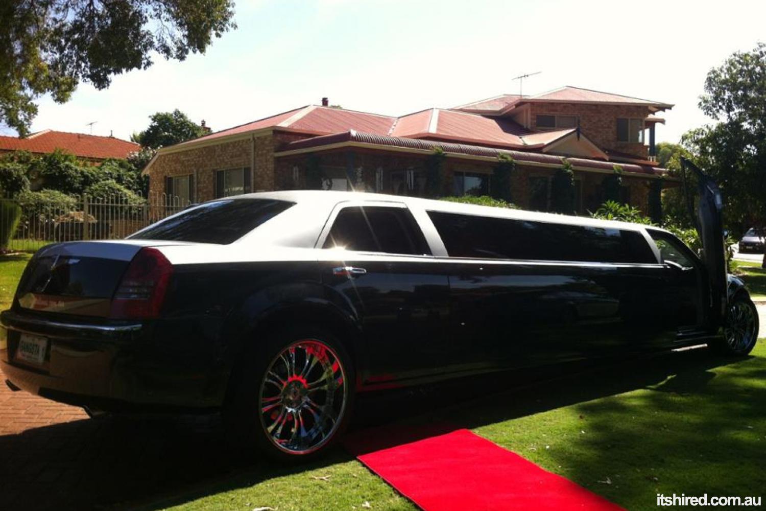 Chrysler 300c hire brisbane #4
