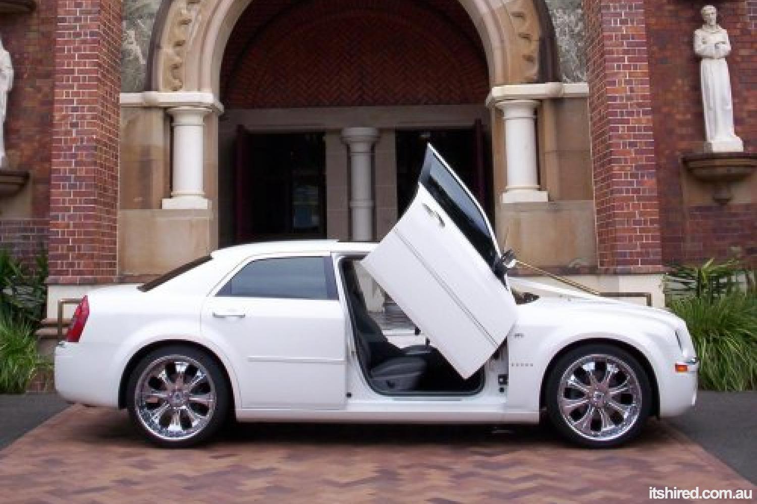 Chrysler 300c Wedding Car Hire Sydney Five Star Hollywood Limousines