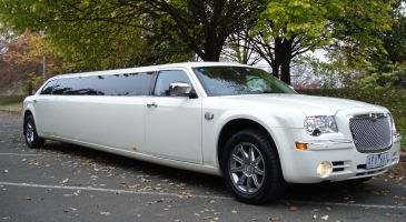 wedding-car-hire-Melbourne-Chrysler-300c-Amazing-Limousines-image-1-3084.jpg
