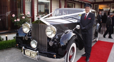 wedding-car-hire-Melbourne-Rolls-Royce-Silver-Wraith-Always-Classic-Cars-image-1-2941.jpg